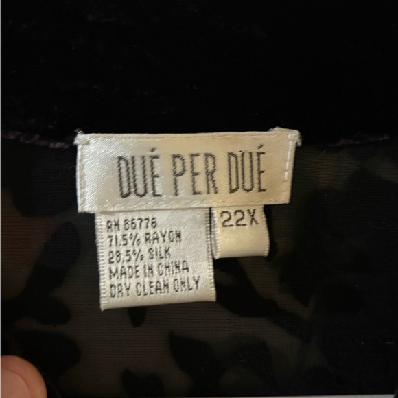 Vintage Black and Purple Sheer Graphic Buttoned Blouse with Notched Collar - Picture 5 of 10